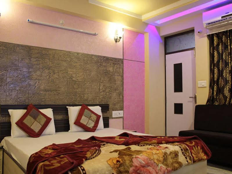 Hotel Kingdom Palace Udaipur Exterior photo